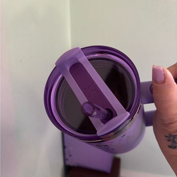 Olivia Rodrigo Stanley limited edition - Picture 4 of 4